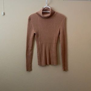 Turtle neck long sleeve sweater